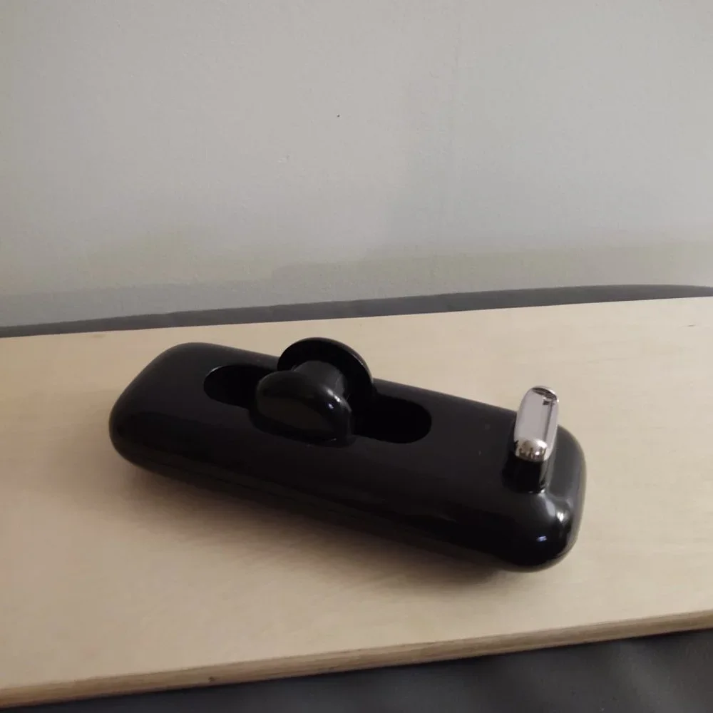 Tape dispenser